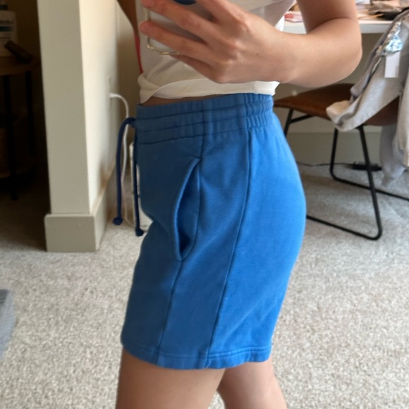 Aritzia Boyfriend Short - Picture 7 of 7